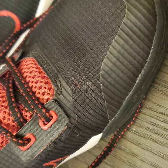 Youth boys basketball shoes - Picture 2 of 8